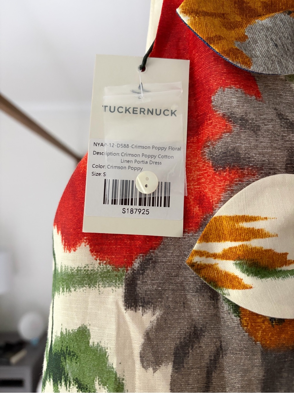 Tuckernuck Portia Linen Cotton dress in Crimson Poppy print - Picture 4 of 7
